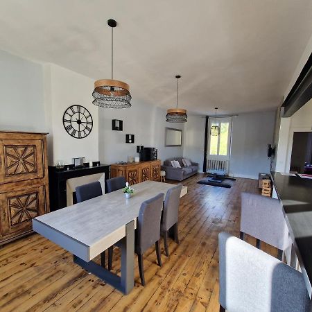 Appartement Spacieux, Wifi ,Cafe A Volonte Blaye-Les-Mines Exterior foto